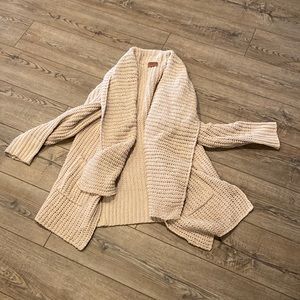 Cream chunky knit sweater